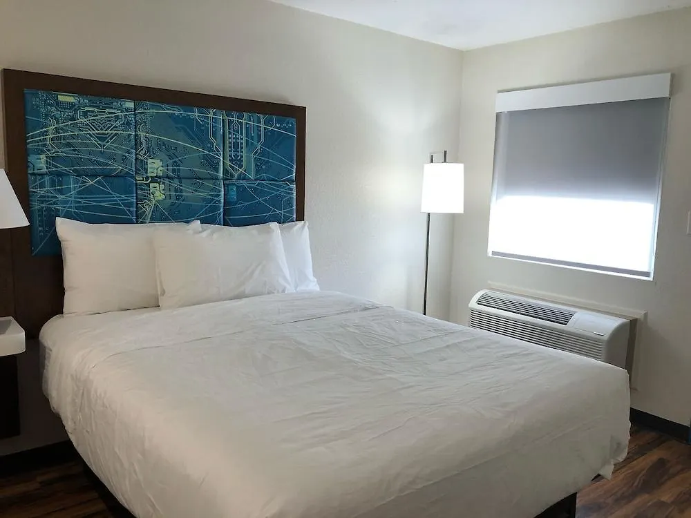 Hotel Red Lion Inn & Suites Nashville Airport